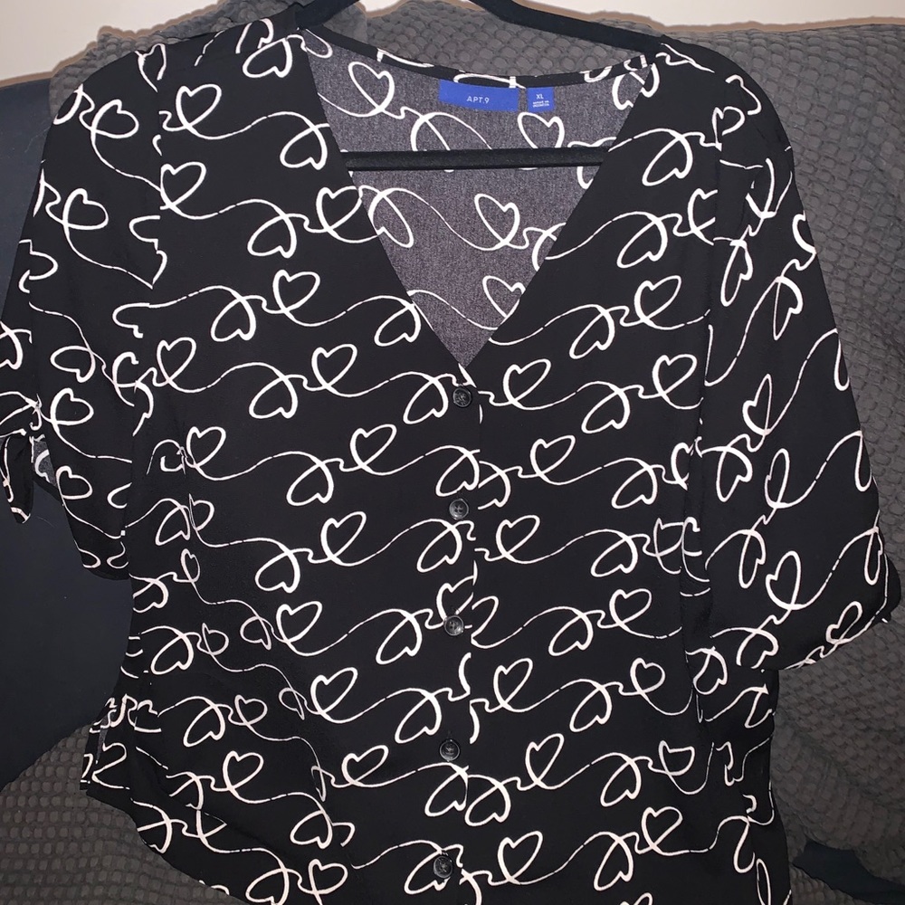 Apt 9 Cropped Button Down Heart Blouse